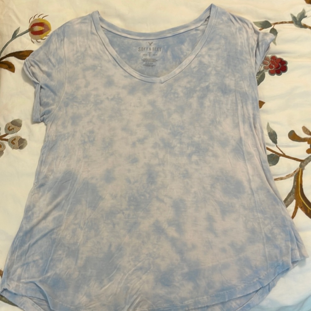 American Eagle soft tee